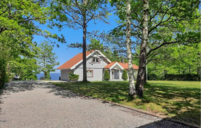 Gorgeous Home In Stora Mellösa With Kitchen